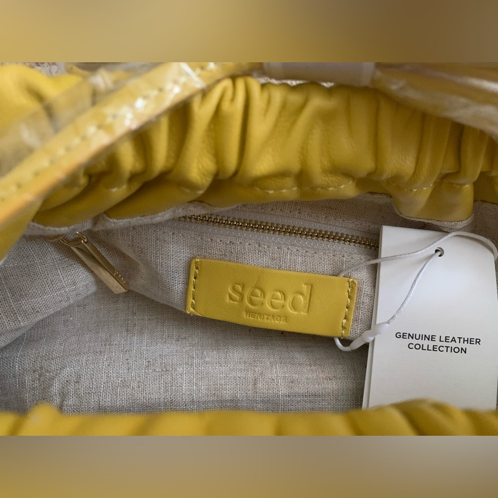 ✨Host Pick✨ Seed Heritage Gathered Leather Clutch - Picture 4 of 6